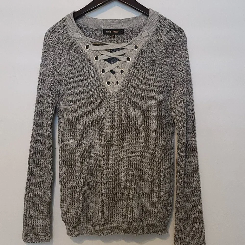 Love tree sweater size s